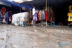 PASAR DARURAT KLEWER : Jelang Lebaran, Transaksi di Pasar Klewer Sepi