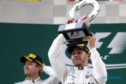 GP F1 TIONGKOK 2015 : Hamilton Juara, Rosberg  dan Vettel Terus Menguntit