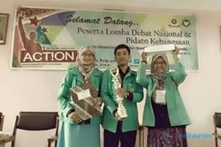 PRESTASI MAHASISWA : Tim UNS Solo Juarai Lomba Debat di Unsri Palembang
