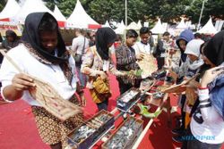 FOTO SOLO INDONESIA CULINARY FESTIVAL 2015 : Ada Bakar Bareng Sate Kere di SICF 2015
