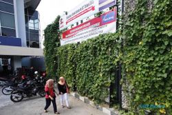 FOTO TAMAN KOTA SOLO : Begini Vertical Garden Bank Jateng