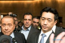 PERFORMA KLUB : Silvio Berlusconi Belum Lepaskan AC Milan