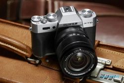 KAMERA TERBARU : Mirrorless Fujifilm X-T10 Cocok Bagi Pemula
