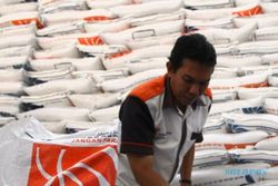 DAMPAK KEKERINGAN : Paceklik, Ribuan Nelayan Cilacap Terima Bantuan Beras