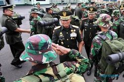 FOTO PERBATASAN INDONESIA-MALAYSIA : Ini Tentara Pembangun Jalan Perbatasan