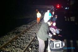 KECELAKAAN CIREBON : KA Bangunkarta Tabrak KA Barang, Lumpuh 12 Jam Jalur Utara Bisa Dilewati Bergantian