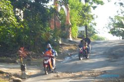 JALAN RUSAK WONOGIRI : Kerusakan Jalan Purwantoro-Bulukerto Makin Parah