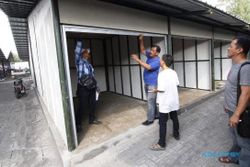 PEMBANGUNAN PASAR KLEWER : 30 Kios di Pasar Darurat Alut Dibiarkan Kosong