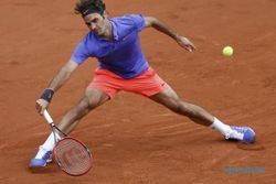 FRENCH OPEN 2015 : Ke Babak Ketiga, Federer Harus Bermain Ekstra Keras