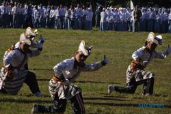 TARI TRADISIONAL : Panjidur Langen Kridotomo, Simbol Semangat Juang Generasi Muda