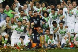 DFB-POKAL 2015 : Wolfsburg Jadi Juara Seusai Kalahkan Dortmund 3-1