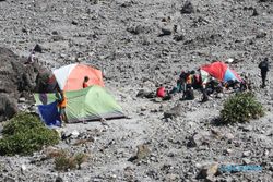 PENDAKI JATUH KE KAWAH MERAPI : Operasi Selesai, Jalur Pendakian Merapi Masih Ditutup