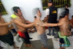 NARKOBA SEMARANG : Sipir LP Semarang Teken Komitmen Bebas Narkotika