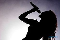 Damai, Kasus Sekuriti Dipolisikan karena Bela Pemandu Lagu Karaoke