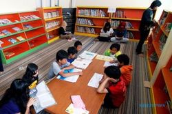 Patut Ditiru, Anak-Anak TK Diajak ke Perpustakaan