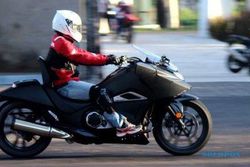 SEPEDA MOTOR HONDA : Begini Sensasi Tunggangi Motor “Alien” Honda Vultus