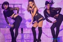 KABAR ARTIS : Skandal Jilat Donat, Ariana Grande Dihujat dan Minta Maaf