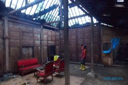 ANGIN KENCANG WONOGIRI : Angin Terjang Wuryantoro, 14 Rumah Rusak
