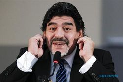 KONGRES FIFA : Diego Maradona Siap Gantikan Sepp Blatter