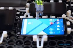 TEKNOLOGI TERBARU : Ini Robot Penguji Layar Ponsel Android