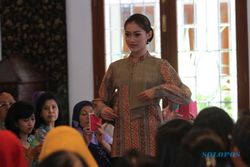 FASHION SHOW : Danar Hadi Usung Batik Maritim dalam Busana Simple nan Elegan