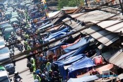 PASAR TRADISIONAL : Surabaya Tertibkan 90 Pasar Krempyeng