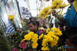 TRAGEDI PEMBUNUHAN ANGELINE : Pemakaman Angeline Ditunda, MUI Banyuwangi: Segerakan!