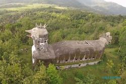 KISAH UNIK : Gereja Berbentuk Ayam di Dekat Borobudur Ini Jadi Sorotan Dunia