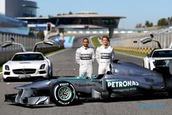 F1 GP HUNGARIA 2015 : Mercedes Ingin Tutup Musim Sempurna