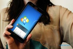 MODIFIKASI SMARTPHONE : Zenfone 2 Bisa Jalankan Windows 7