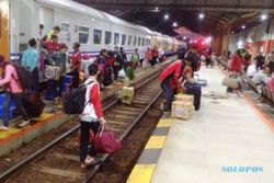 IDULADHA 2017 : PT KAI Tambah 3 Kereta Penumpang Relasi Madiun