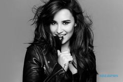 KABAR ARTIS : Single Baru, Demi Lovato Jiplak Katy Perry dan Jessie J?