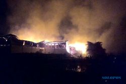 KEBAKARAN BOYOLALI : Kebakaran Pabrik Kiky Kian Besar, Api Membubung 10 Meter
