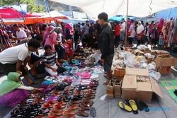 SUNDAY MARKET MANAHAN : Paguyuban Bakal Usir PKL Sunday Market Bandel