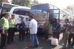 ARUS BALIK : Bus Dinyatakan Tidak Layak Jalan, Calon Penumpang Nyaris Terlantar