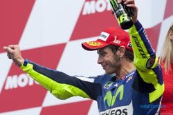 MOTOGP INGGRIS 2015 : Marquez Tergelincir, Valentino Rossi Menang