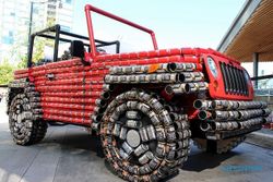MOBIL UNIK : Wow, Jeep Ini Terbuat dari 4.500 Kaleng Bekas!