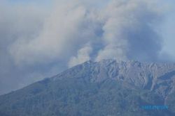 GUNUNG RAUNG MELETUS : Warga Diminta Waspadai Bahaya Abu Vulkanis