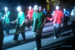 PERAYAAN HUT RI : Ribuan Orang Tonton Festival Rontek Pacitan