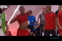VIDEO KERUSUHAN SEPAK BOLA : Josep Guardiola Ribut dengan Nigel De Jong di Allianz Arena