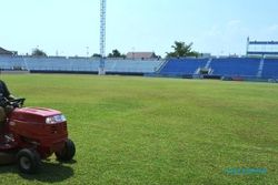 FOTO PIALA KEMERDEKAAN 2015 : Rumput Stadion Wilis Siap Tampung Laga