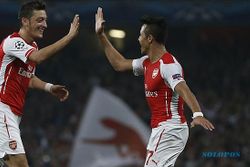 LIGA INGGRIS : Ozil dan Sanchez Bertahan di Arsenal Asalkan Digaji Rp5,1 M Sepekan