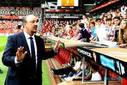KABAR PELATIH : Perez Ungkap Alasan Pilih Benitez sebagai Pelatih Madrid