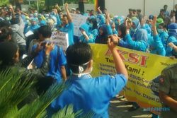 DEMO BURUH   : Karyawan RS Caruban Lanjutkan Unjuk Rasa ke DPRD Kabupaten Madiun