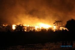 KEBAKARAN BOYOLALI : Api Kebakaran Pabrik Kiky Belum Sepenuhnya Padam