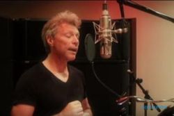 MOST POPULAR YOUTUBE : Video Jon Bon Jovi Nyanyi Lagu Cinta Berbahasa Mandarin Sedot Perhatian