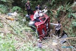 KECELAKAAN KARANGANYAR : Hari Ini, Sopir Suzuki Carry Nahas di Tawangmangu Diperiksa