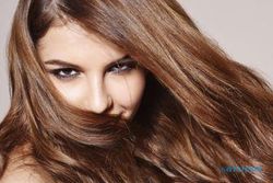 TIPS KECANTIKAN : Ini Cara Mudah Hapus Pewarna Rambut