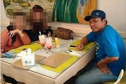 FOTO GAYUS TAMBUNAN : Siapa 2 Teman Wanita Gayus di Restoran?