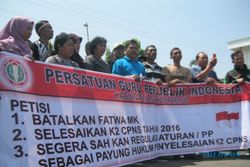 NASIB HONORER K2 : 56 Honorer K2 Sukoharjo Ikut Berdemo di Jakarta